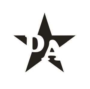 DA